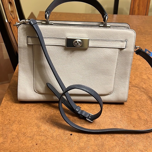 Brand New coach purse - Picture 4 of 6